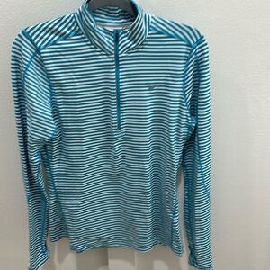 Nike 1/4 zip long sleeve top